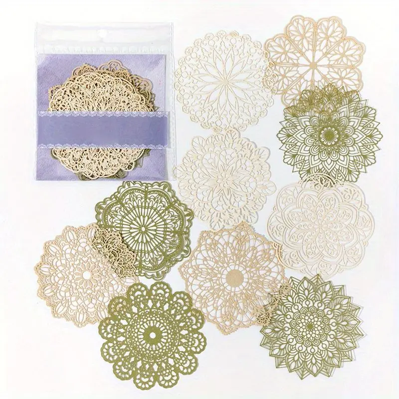 Bastelpapier mit Spitzenmotiven, Fenstern und Schmetterlingen – Olivgrün